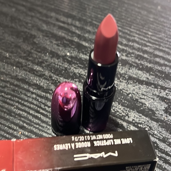 🌙♥️Mac Bated Breath Love Me Lipstick - Picture 3 of 8